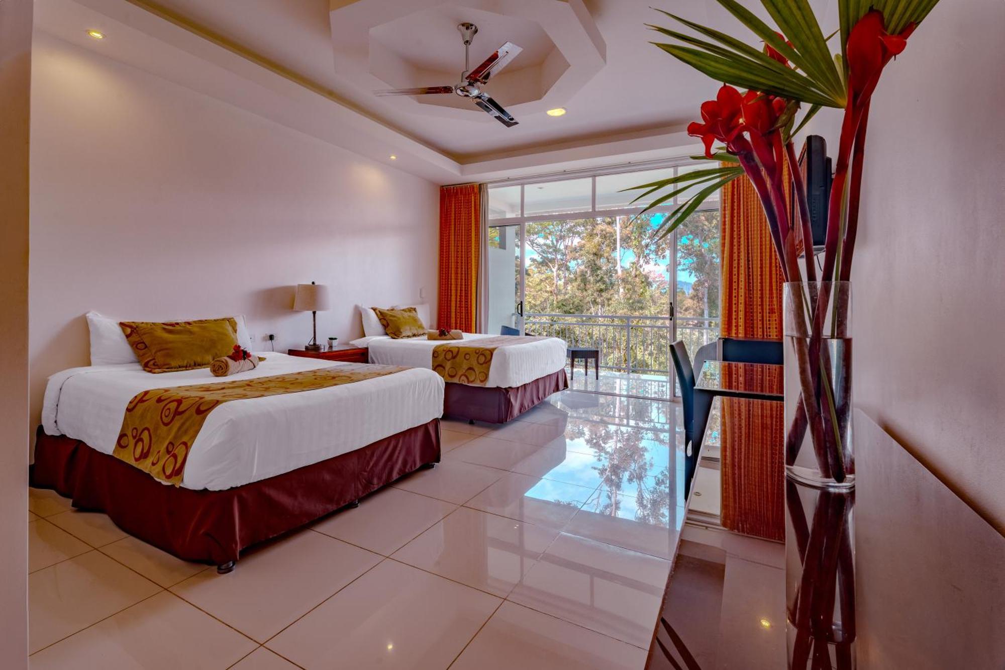 Hotel Villa Florencia توريالبا الغرفة الصورة