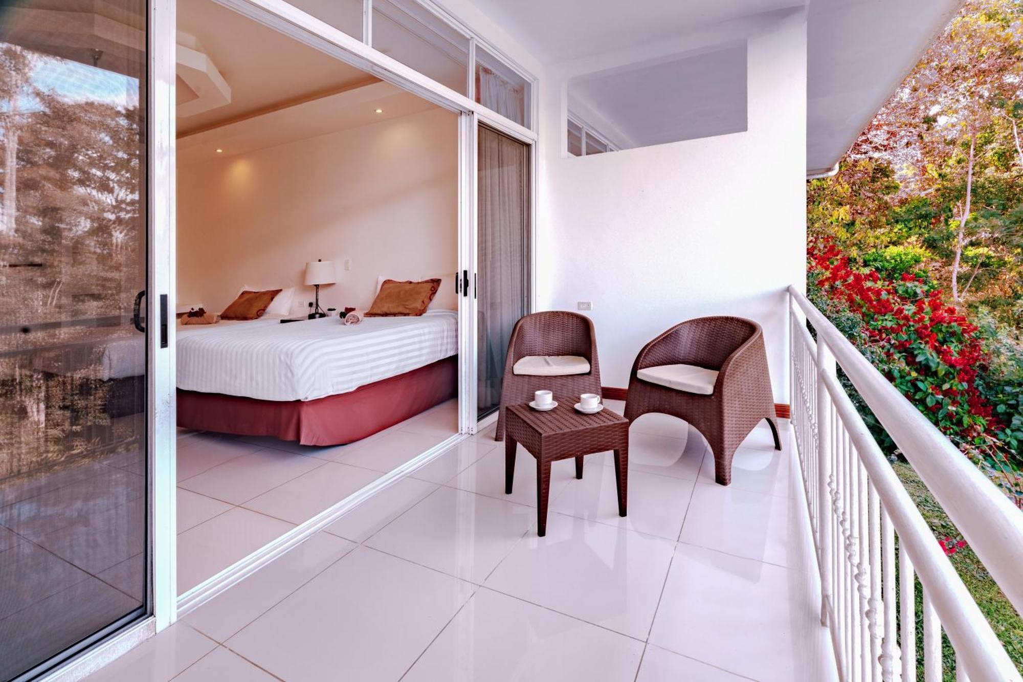 Hotel Villa Florencia توريالبا الغرفة الصورة