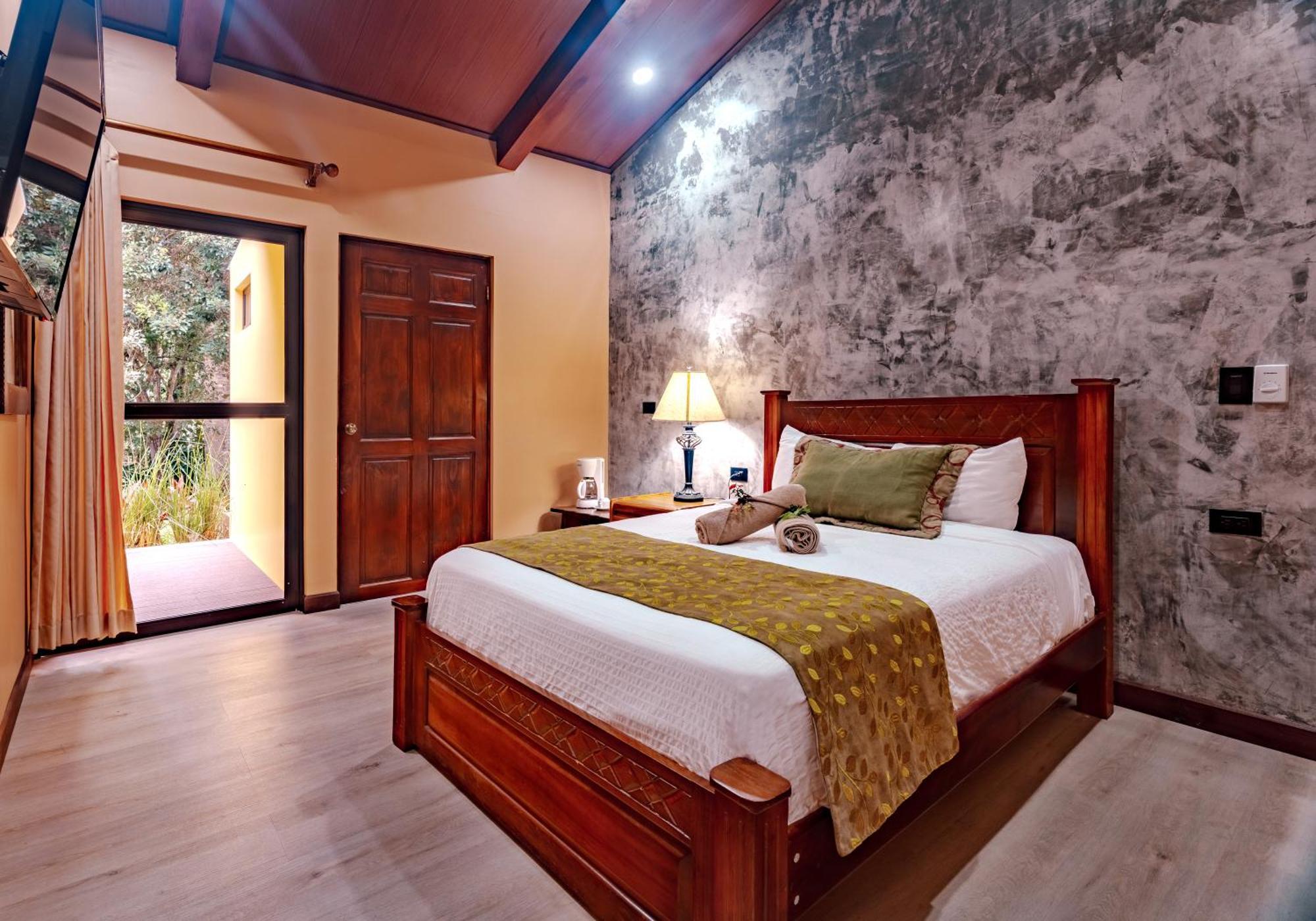 Hotel Villa Florencia توريالبا الغرفة الصورة